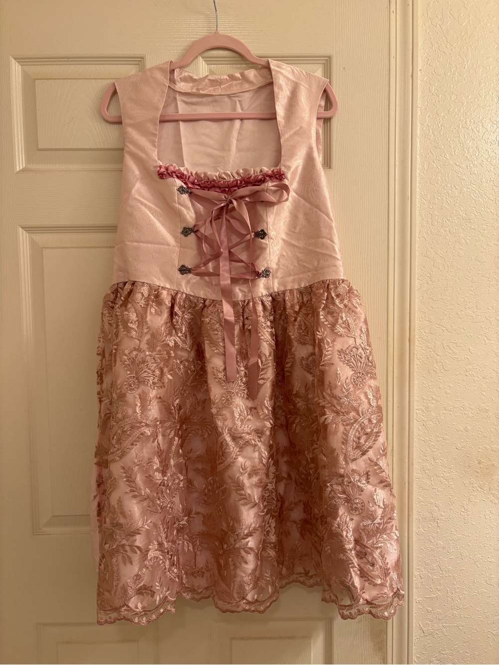Halloween Pink Bavarian Girl costume
